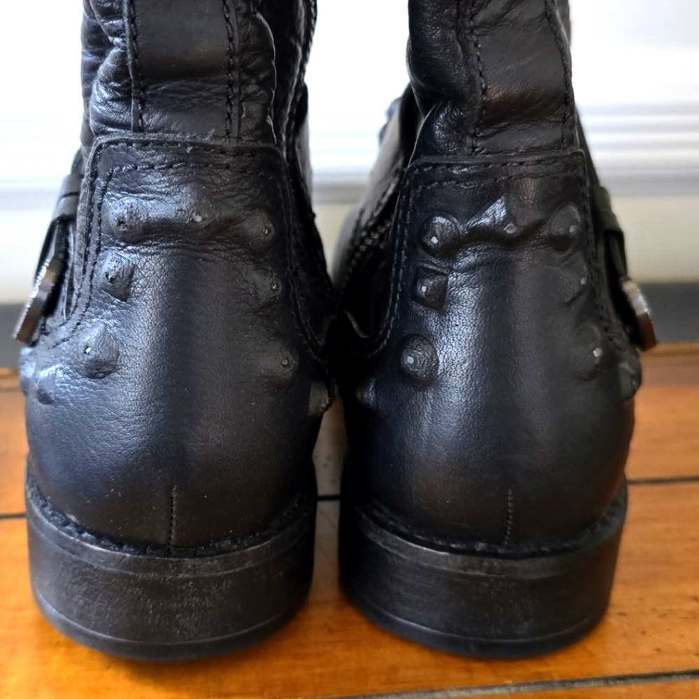 UGG Australia Dayle Leather Studded Boots - Picture 4 of 13